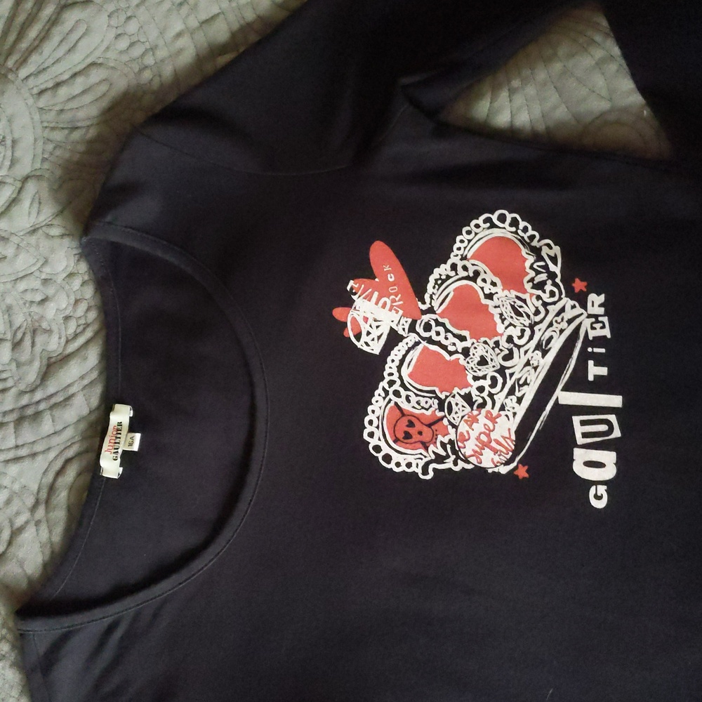 👑Junior Gaultier👑 sz 16A black long sleeve shirt with crown 👑❤️